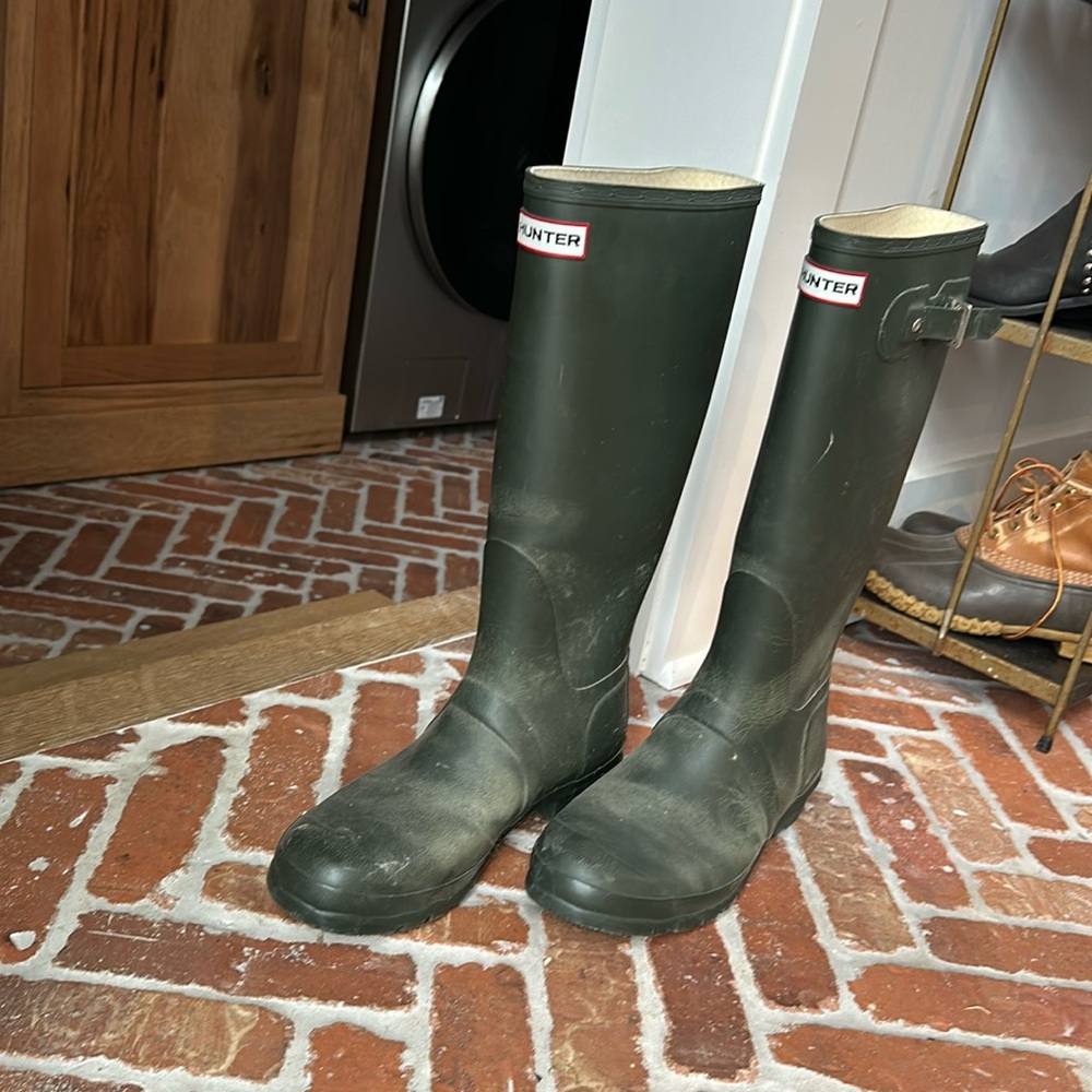 Size 11 men’s Hunter boots